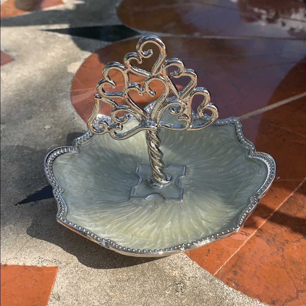 Jewelry holder